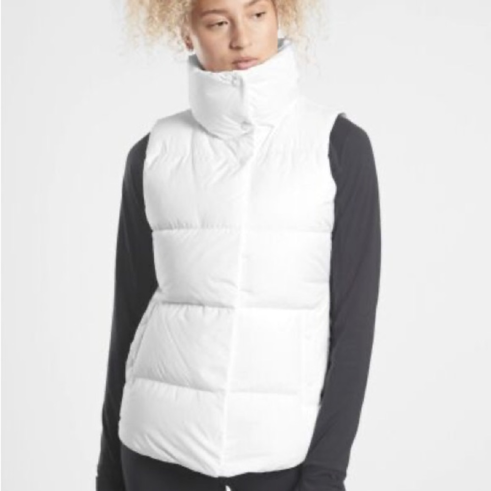 BNWT Athleta downtown vest, white, size L